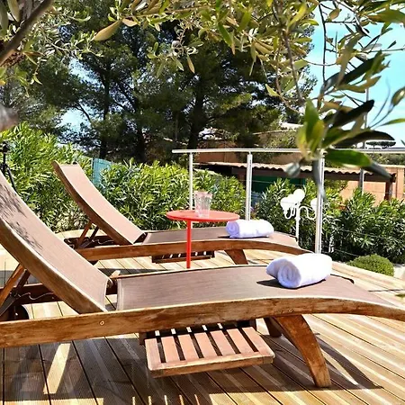 Band0l Vue Piscine Et Jacuzzi Appartamento