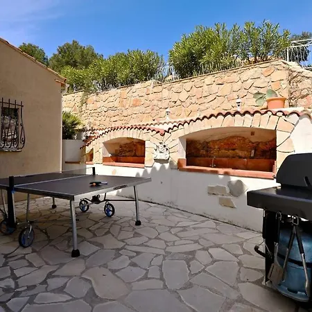 Band0l Vue Piscine Et Jacuzzi *