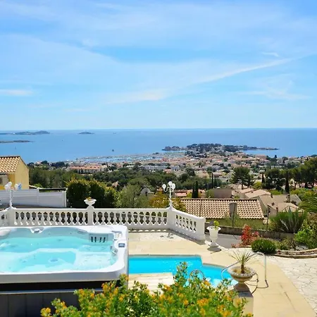Band0l Vue Piscine Et Jacuzzi Bandol